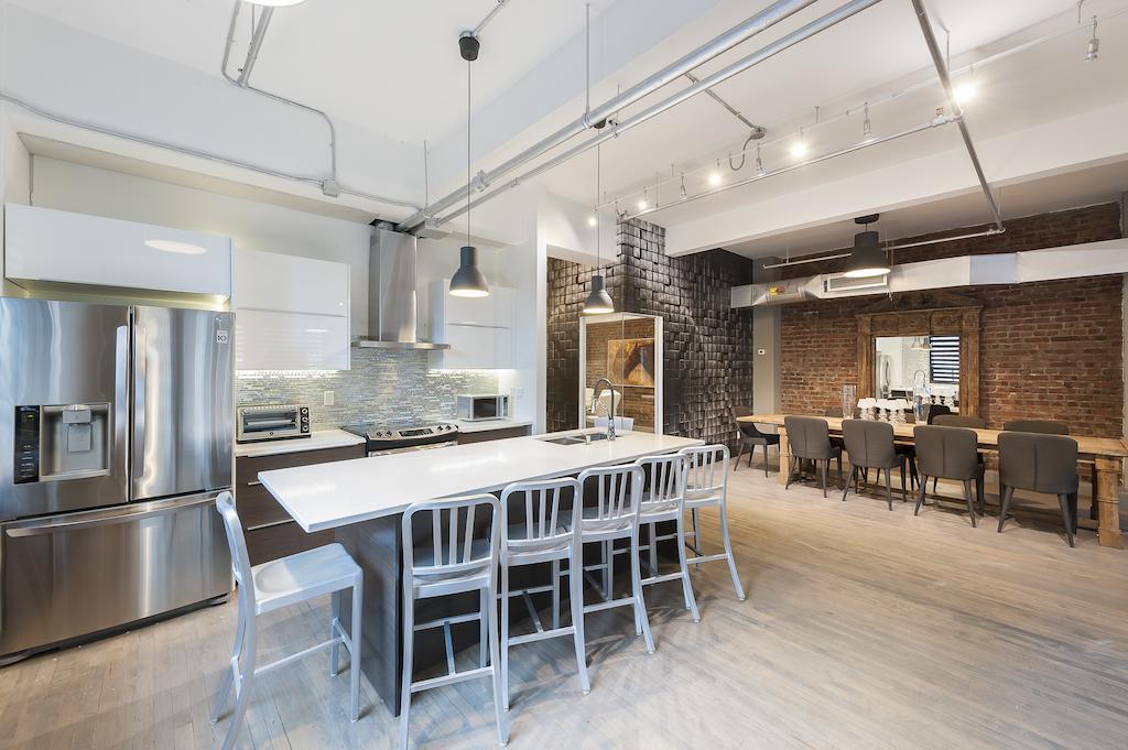 The Executive Loft At The Holland Hotel Montreal Room photo